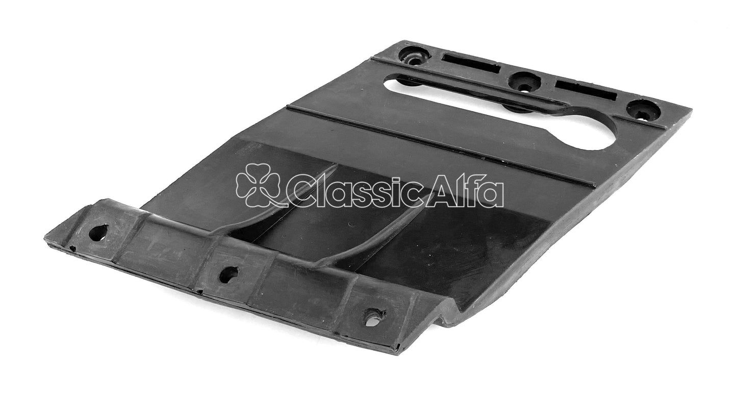 MI068 REAR LEFT BUMPER BRACKET - S4 SPIDER