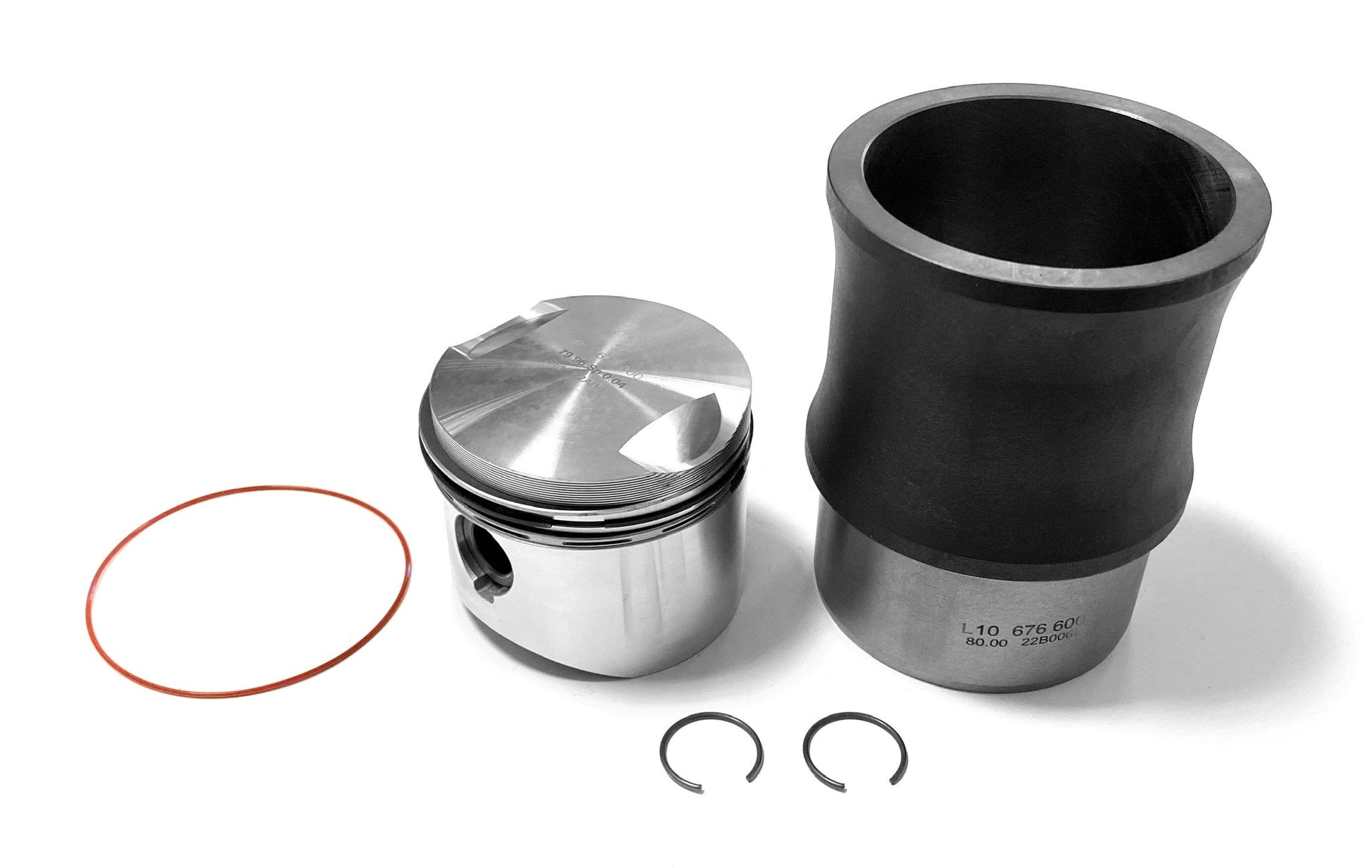 MN065 MONTREAL PISTON & LINER