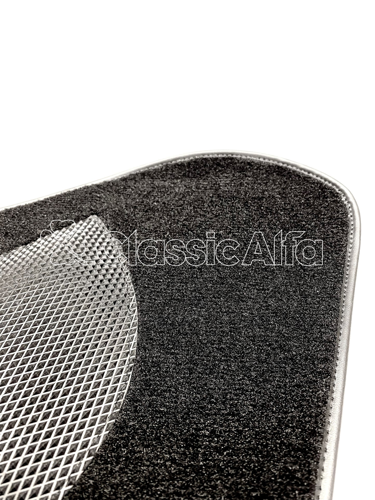 MN070 LHD MONTREAL CARPET SET - BLACK