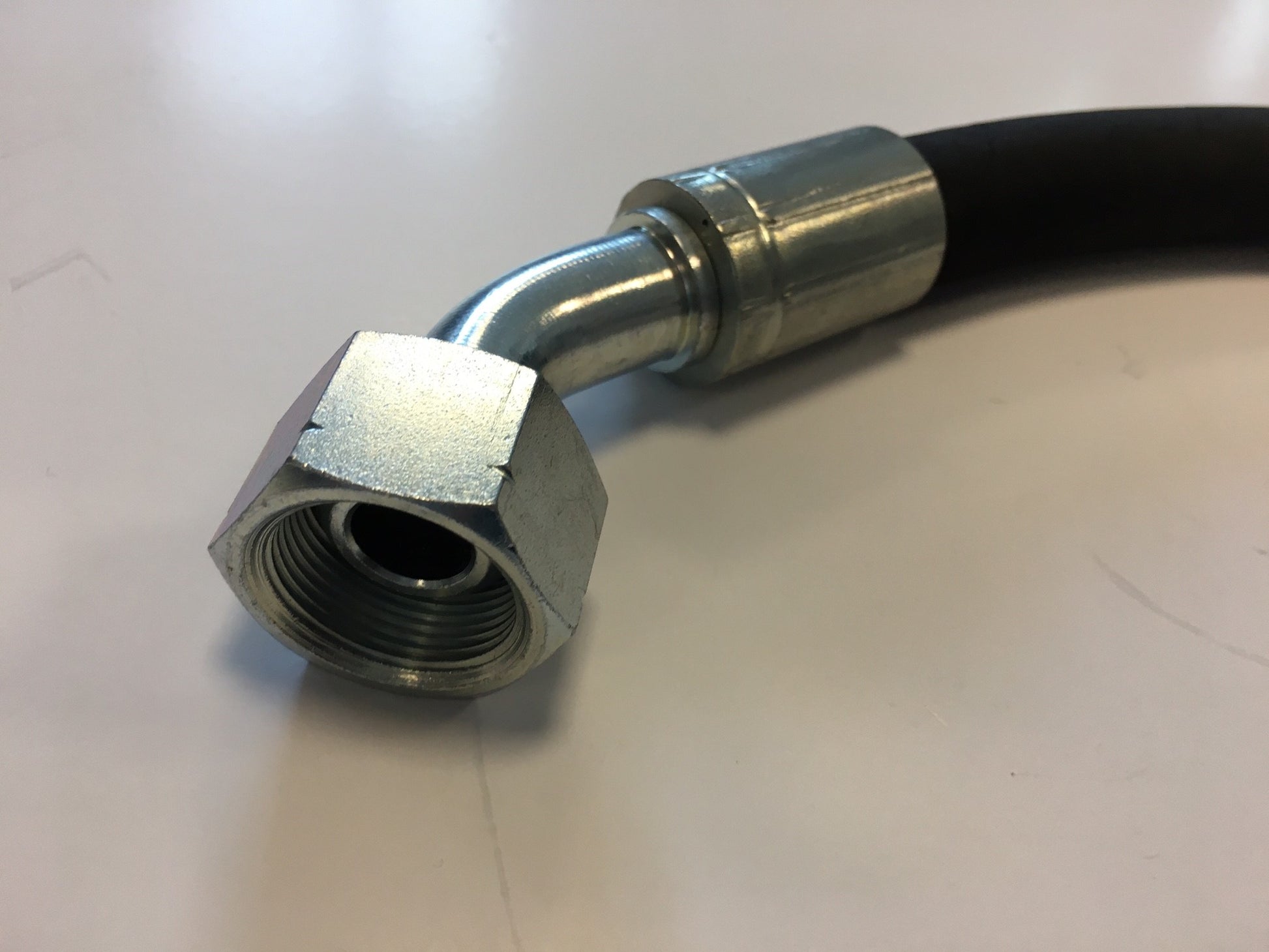 MN129/1 MONTREAL OIL COOLER TO OIL PUMP HOSE