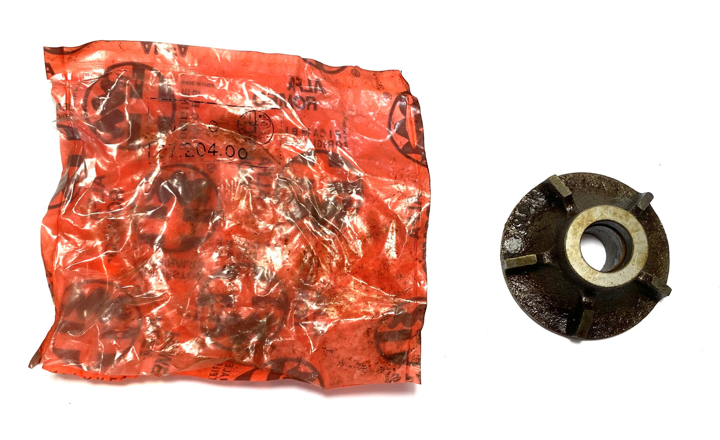 N0132 ORIGINAL WATER PUMP IMPELLER EARLY 105