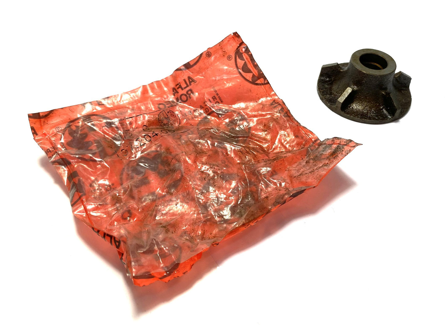 N0132 ORIGINAL WATER PUMP IMPELLER EARLY 105