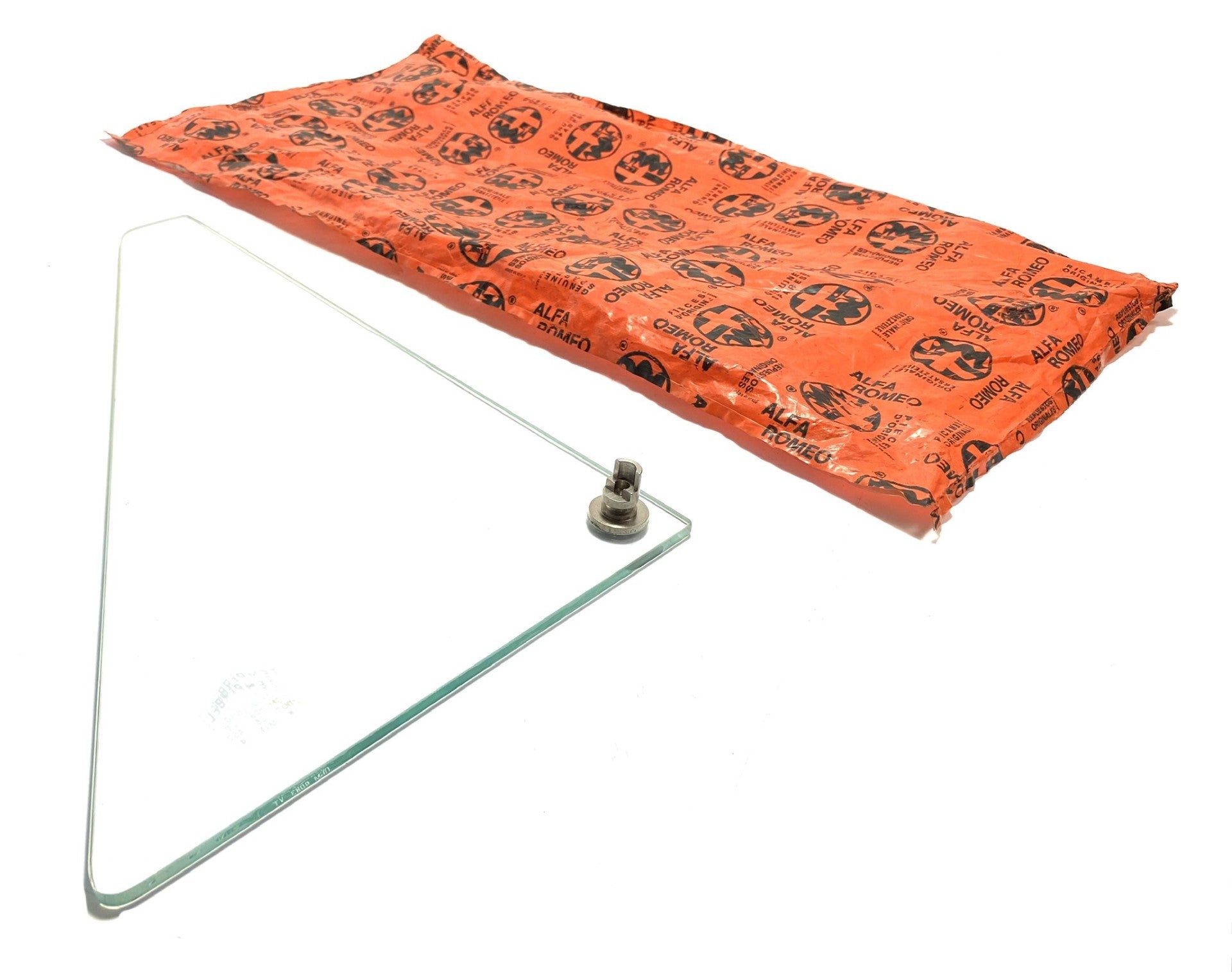 N0188 ORIGINAL GIULIA/BERLINA QUARTERLIGHT GLASS