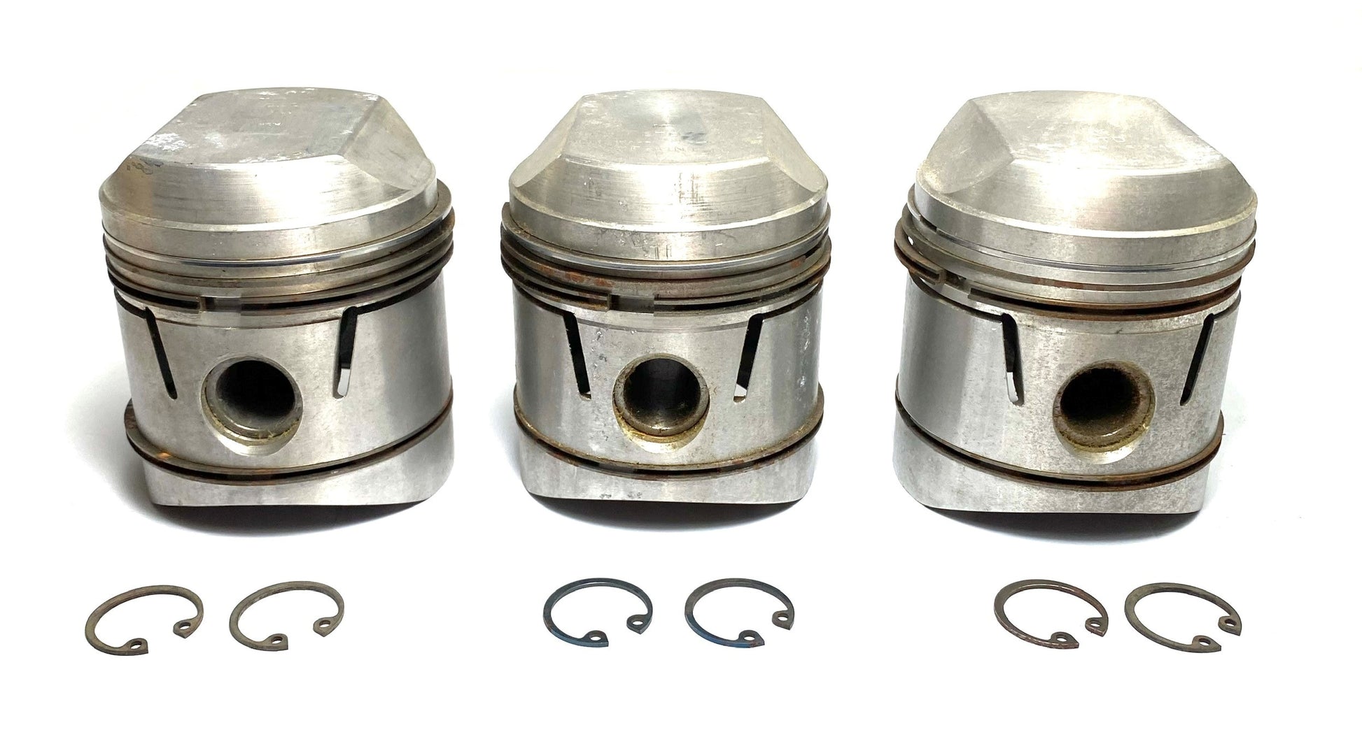 N0333 ORIGINAL SET OF 3 1900 PISTONS