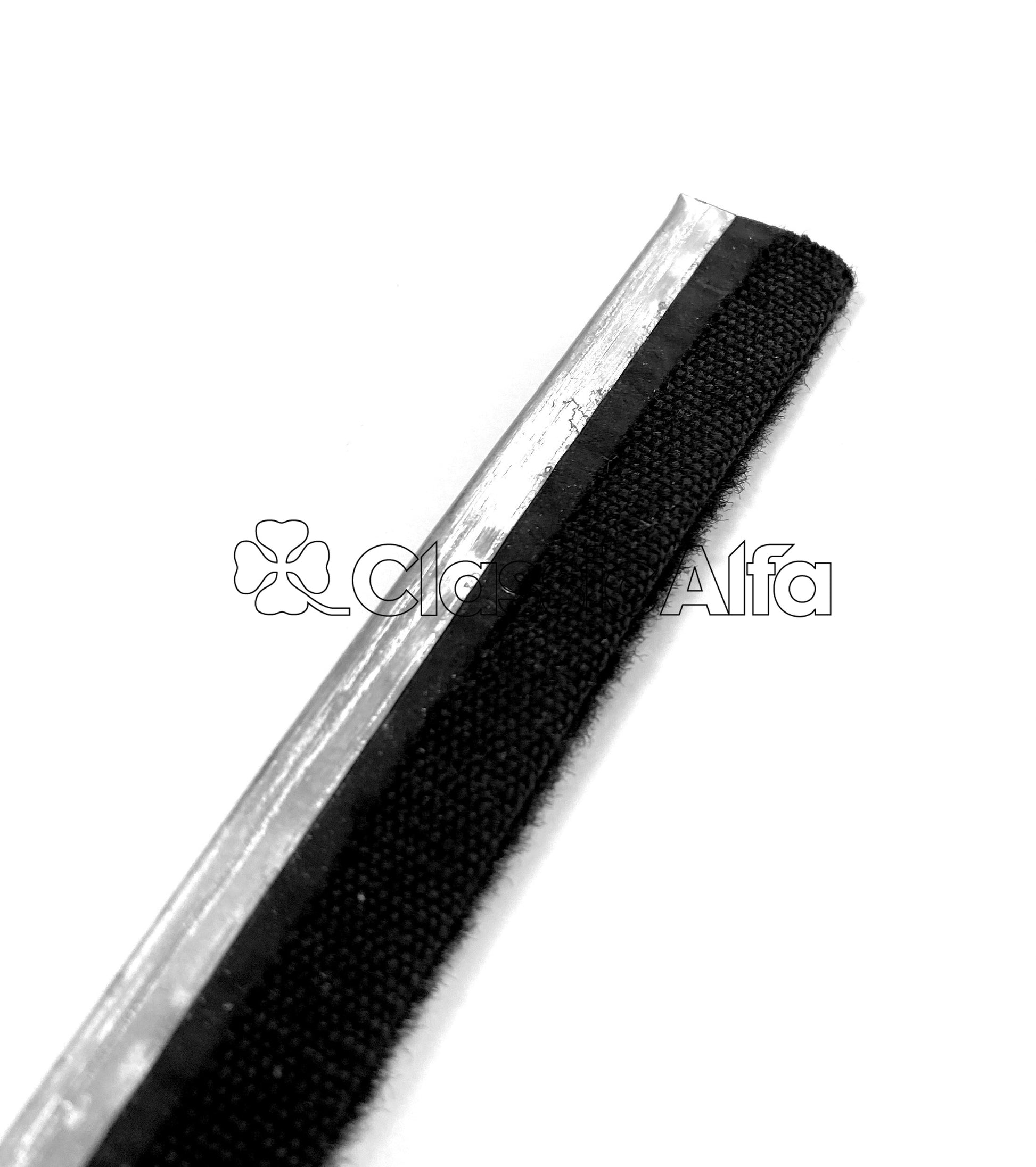 RB011/1 HORIZONTAL DOOR WINDOW FELT WITH METAL STRIP 