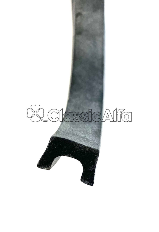 RB015 GT BOOTLID SEAL - UP TO 1968