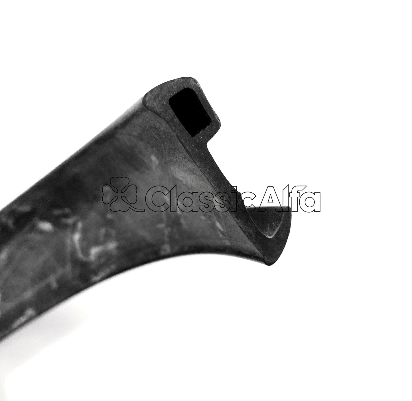 RB033/2 SPIDER 1966-69 HARDTOP REAR BASE SEAL