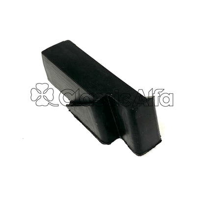 RB051/1 GT QUARTERLIGHT TOP SEAL - RIGHT