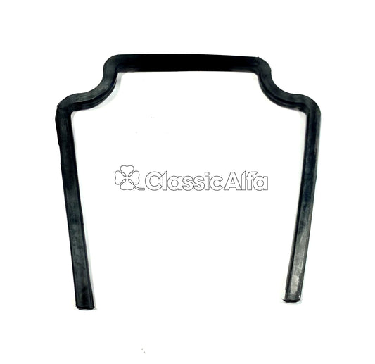 RB072 PLASTIC PROFILE FOR FUEL FLAP COUPE & SALOON