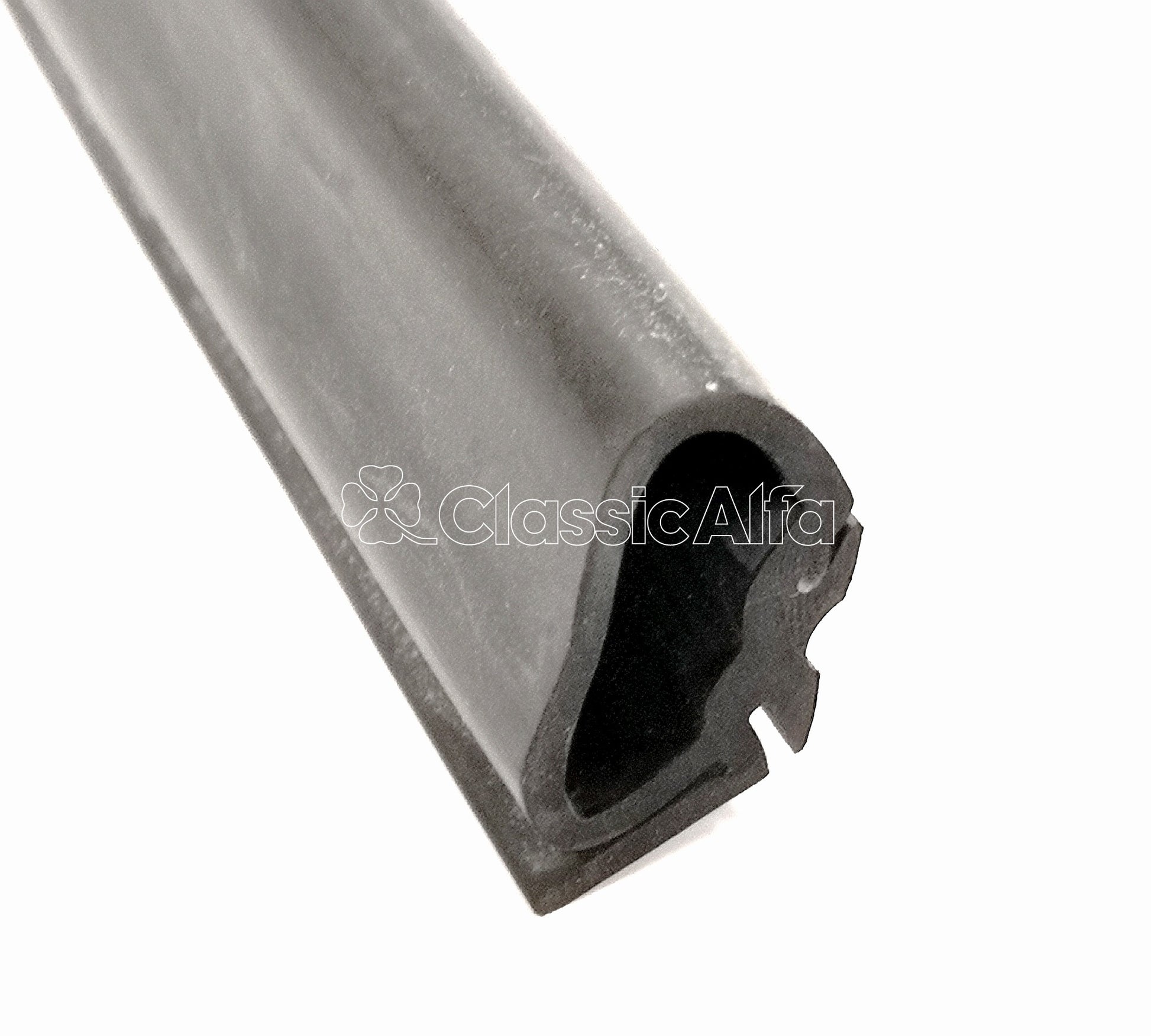 RB132 SPIDER KAMMTAIL HARDTOP FRONT SEAL