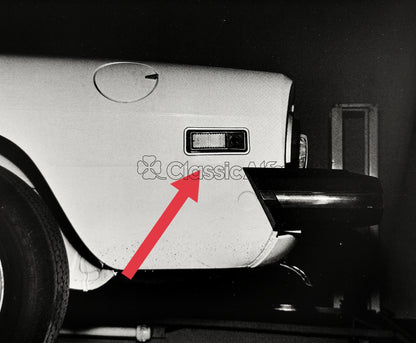 LT142 SPIDER USA REAR RIGHT SIDE MARKER COMPLETE