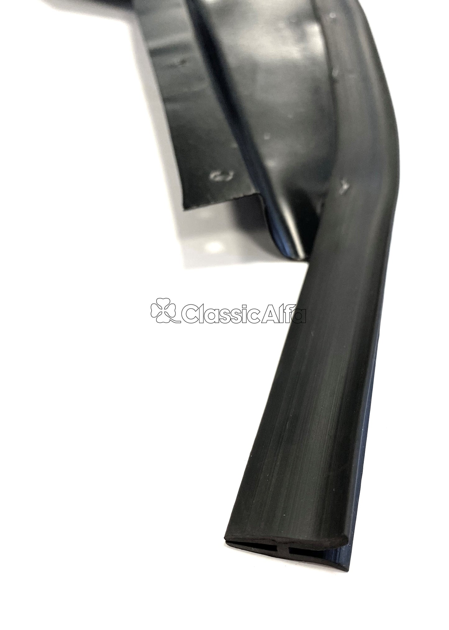 ST032 GT SPLASH PANEL REAR LEFT