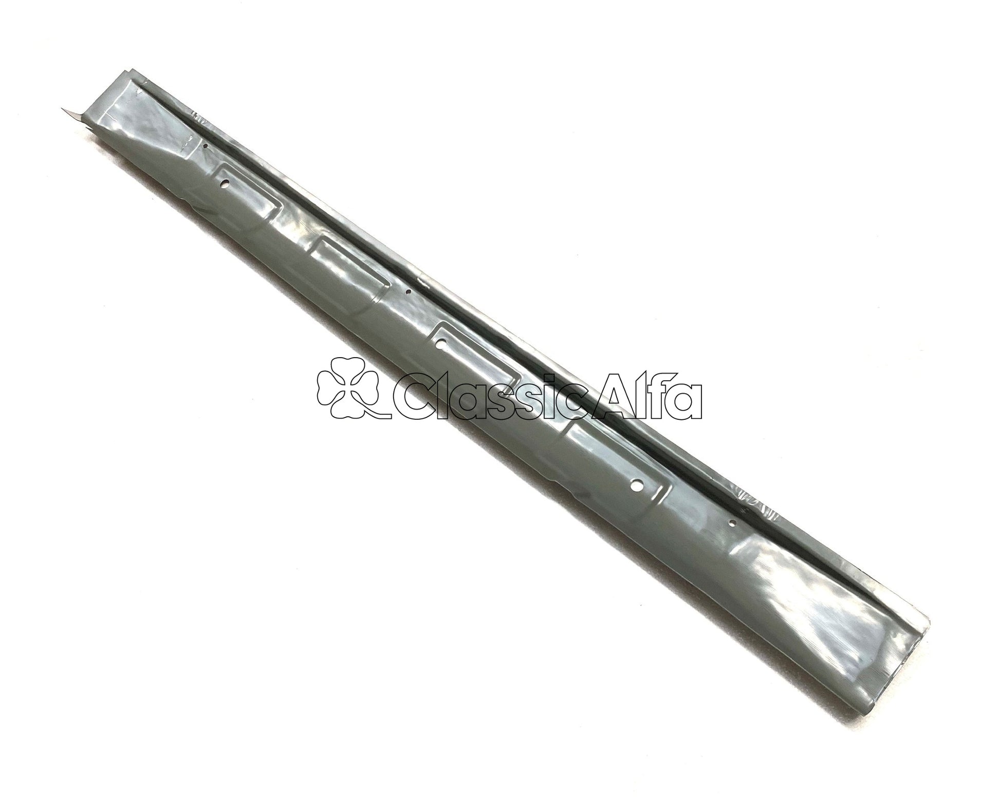 ST101 GIULIA SALOON MIDDLE SILL - LEFT SIDE