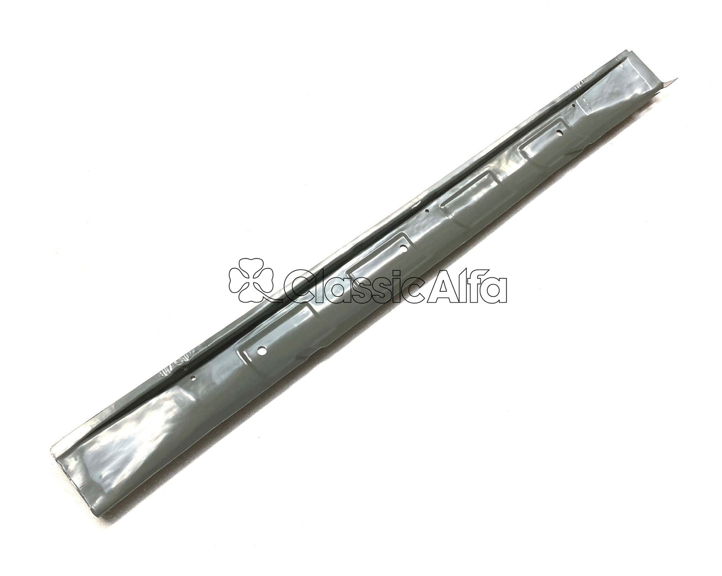 ST102 GIULIA SALOON MIDDLE SILL - RIGHT SIDE