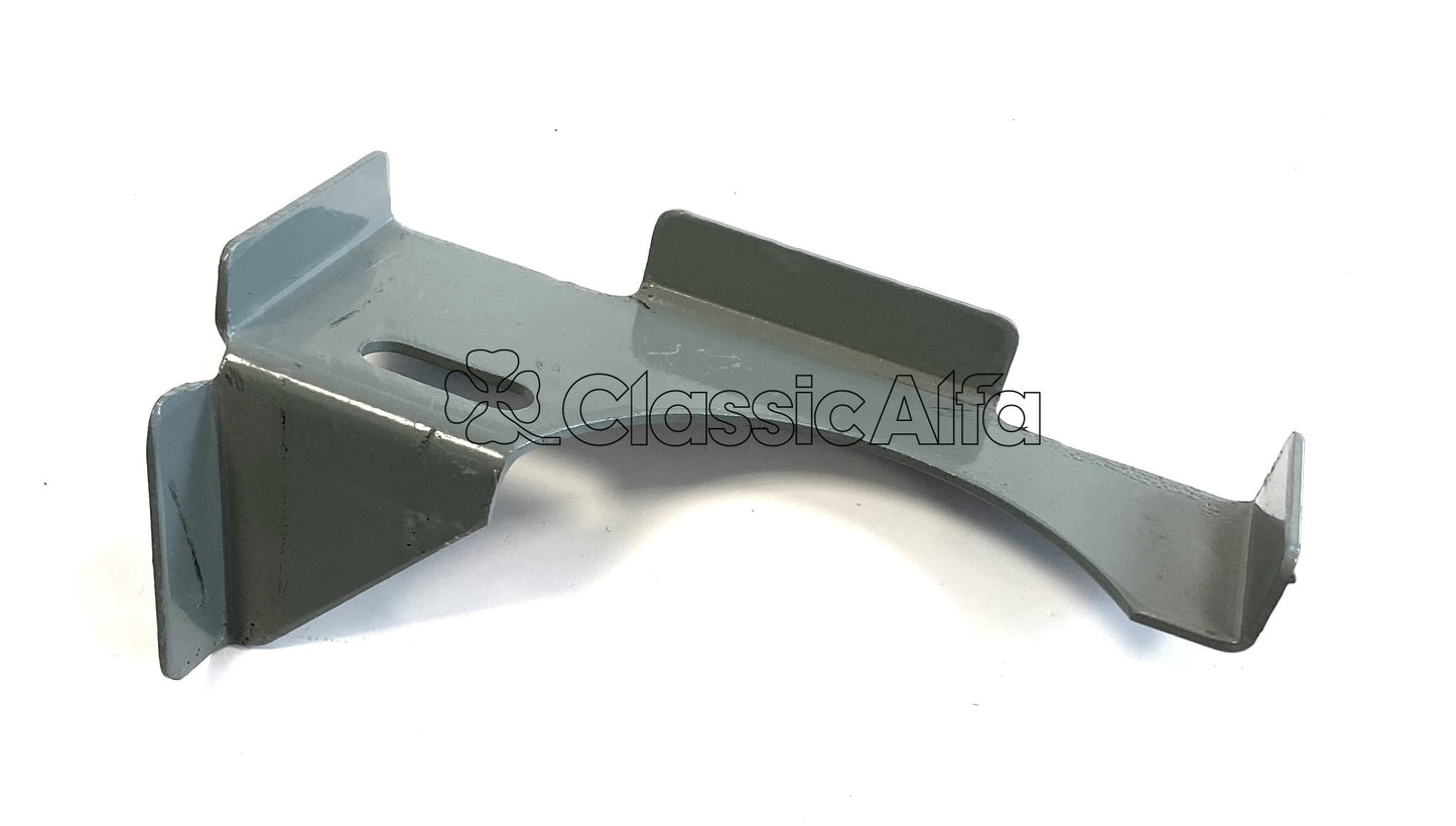 ST233 REAR SILENCER SUPPORT BRACKET UNDER BOOT FLOOR