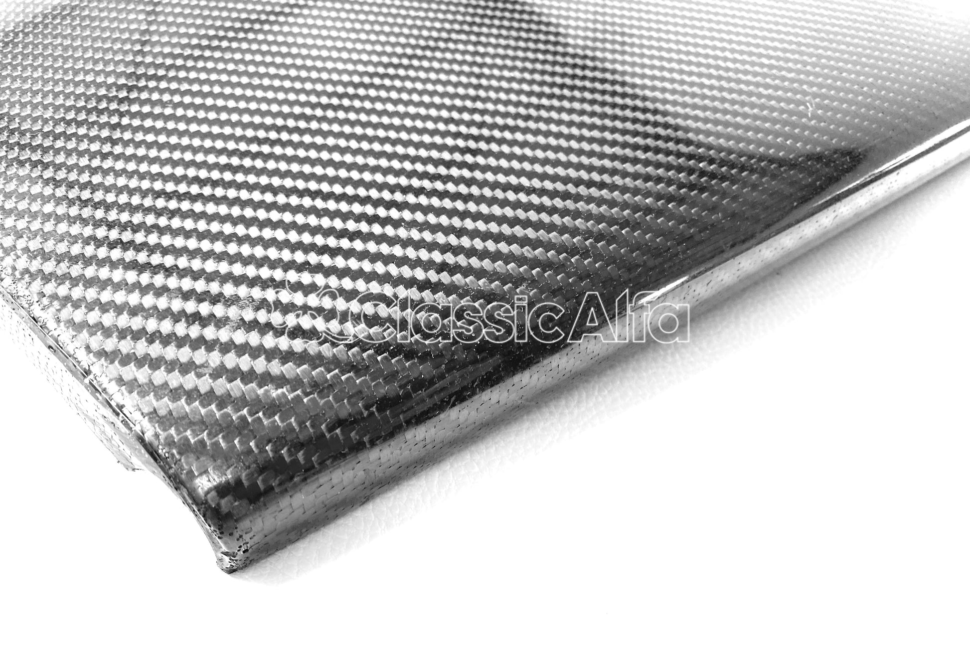 ST302 CARBON FIBRE BOOT LID - 105 SERIES GT/GTV