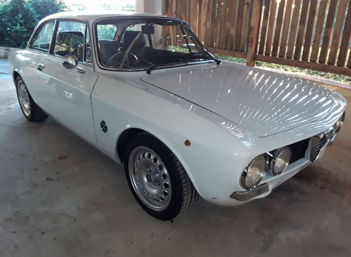 1976 2000 TWIN SPARK GTV £23,000