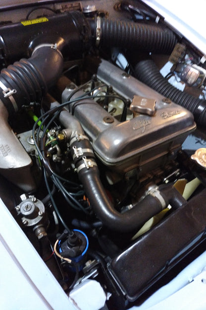 750-023/1 VALVE COVER NUT - 750, 101 ENGINES