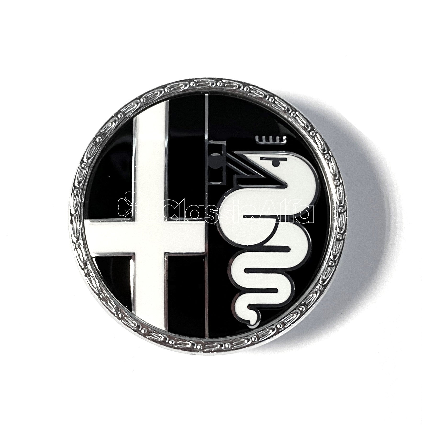 WH001 2000 HUBCAP BADGE