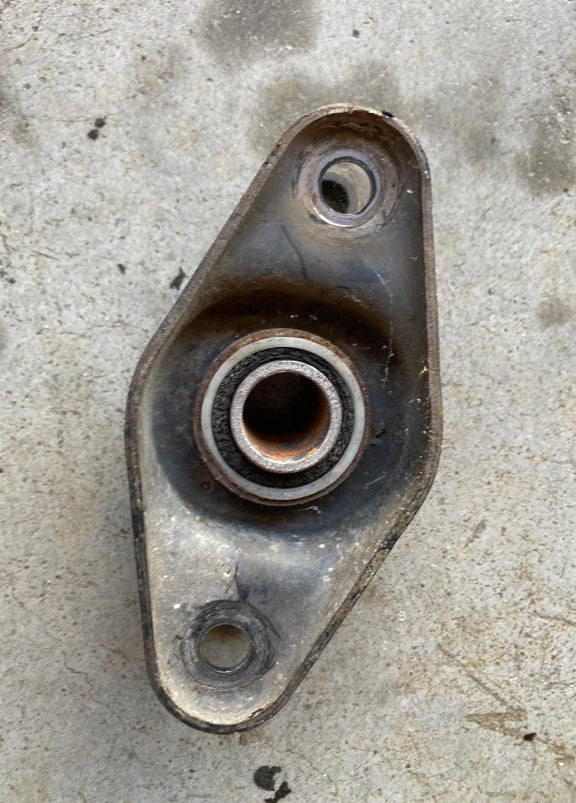 D0228 WATTS LINK CENTRE BUSH 116 & 75