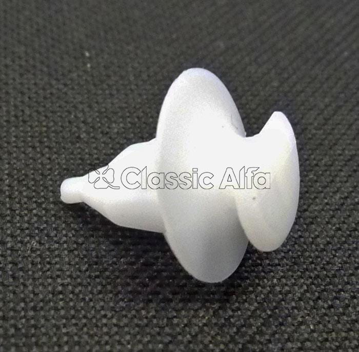 IN106 CLIP FOR DOOR TRIM PANEL 1990-93