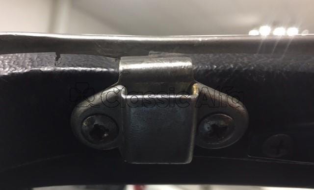 IN129/2 SOFT TOP LATCH TOP CHROME PIECE