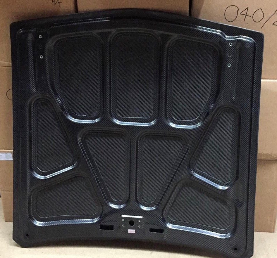 ST301 CARBON GTV BONNET